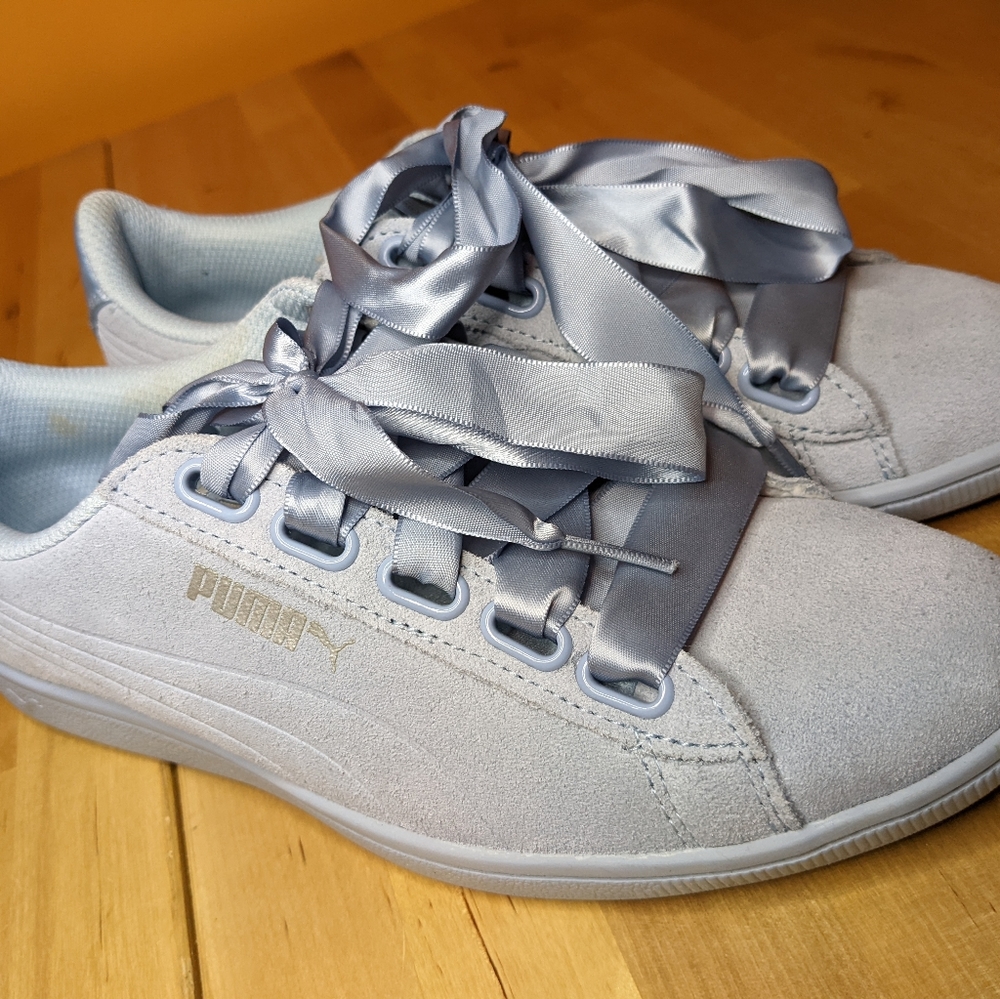 Baby Blue Puma Basket Heart shoes - Picture 2 of 2